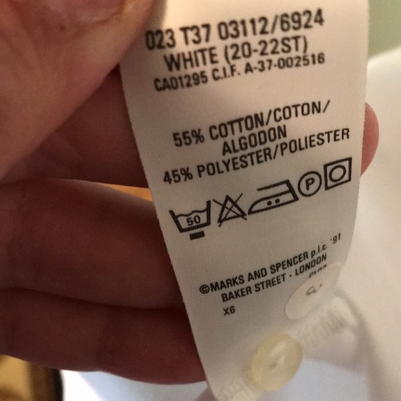 St. Michael -Marks and Spencer’s gown - Picture 5 of 7